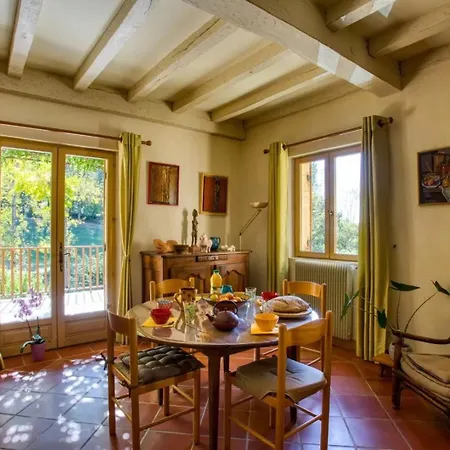 Bed and Breakfast Les Pres De La Vigne Basse