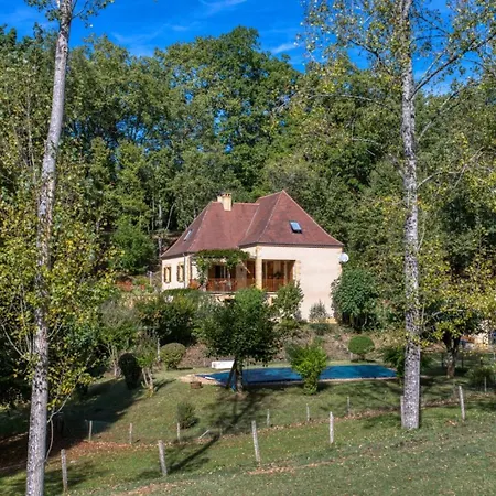 Les Pres De La Vigne Basse 住宿加早餐酒店