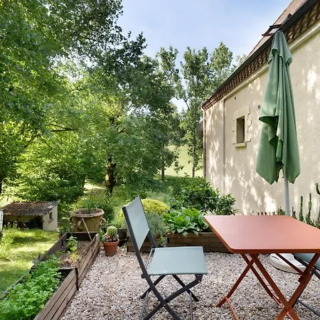 Les Pres De La Vigne Basse