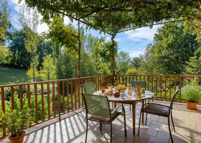 Bed and Breakfast Les Pres De La Vigne Basse Sarlat-la-Caneda