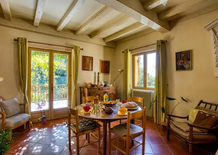 Les Pres De La Vigne Basse Bed and Breakfast Sarlat-la-Caneda